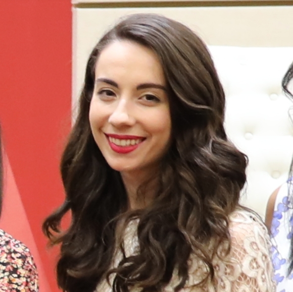 Meet your Posher, Agnes - Picture 1 of 2